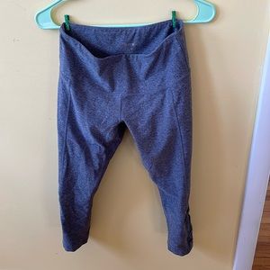 Grey athletic leggings, capri style